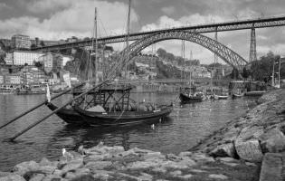 Río Duero y 'Ponte Dom Luis I', Porto, Portugal